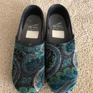 Dansko Women’s Clogs (vegan)